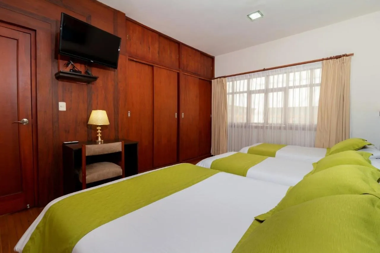 ***  Hostal Casa De Lidice Bed & Breakfast Cuenca Ecuador