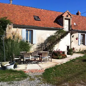 Le Petit Savriere , Tronget France