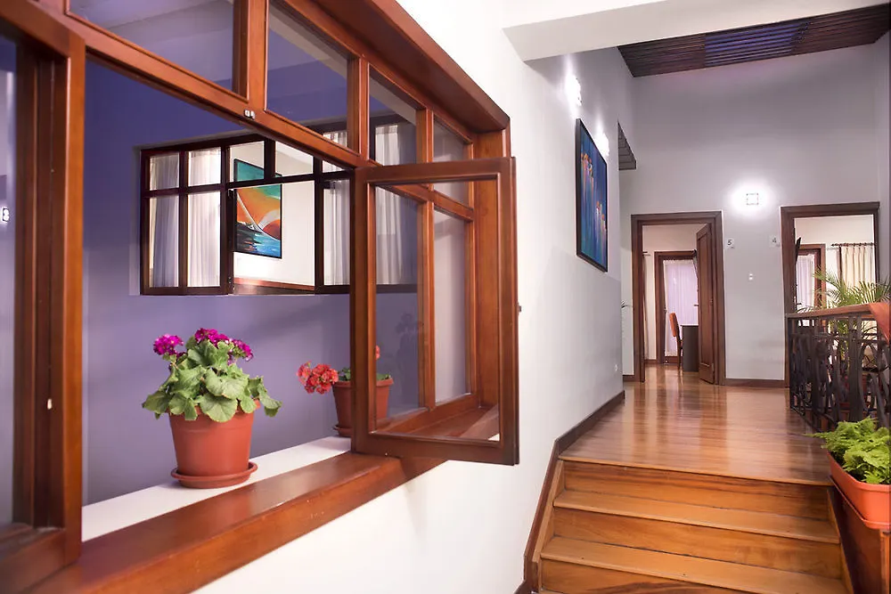 Bed & Breakfast Hostal Casa De Lidice Cuenca